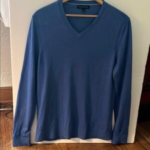 Banana Republic Men's V-Neck Sweater in Blue